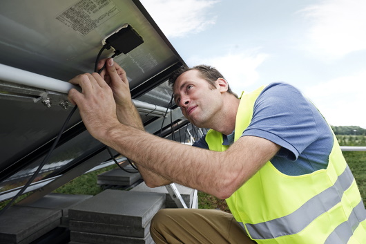 Bürgerbeteiligung Greenovative - Montage Solarpark